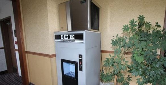 Baraga Lakeside Inn 외부 사진