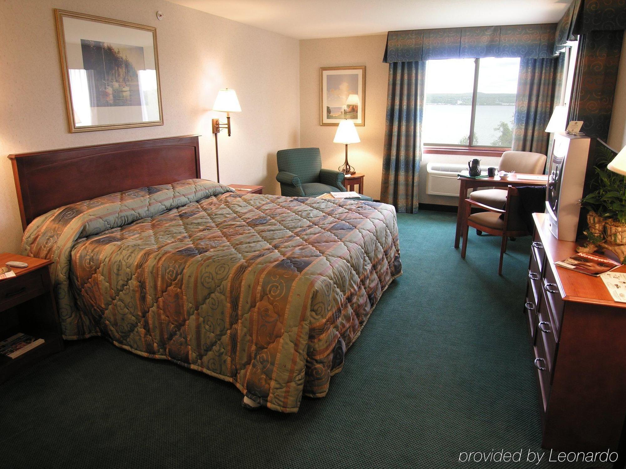 Baraga Lakeside Inn 객실 사진