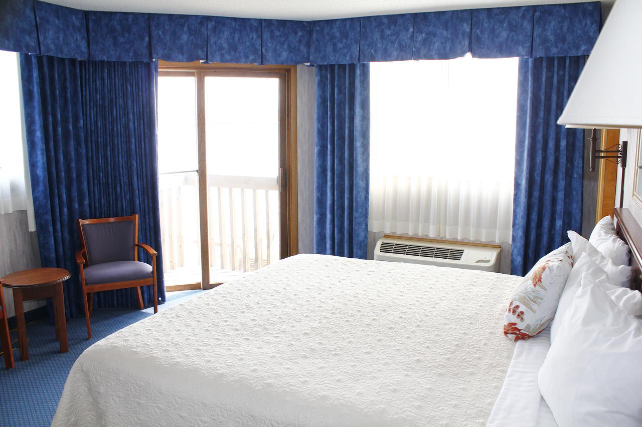Baraga Lakeside Inn 외부 사진
